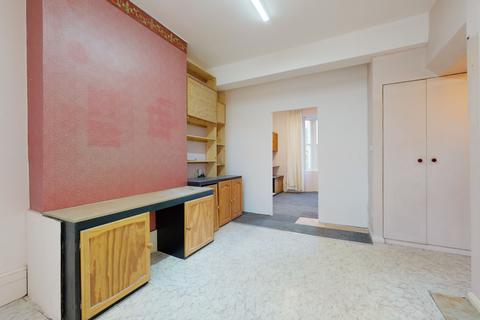 Flat 2, 22 Dagnall Park, London, SE25 5PL