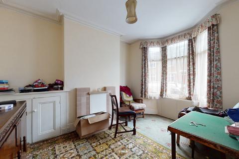 3 Braemar Road, Brentford, TW8 0NR