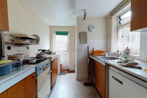 3 Braemar Road, Brentford, TW8 0NR