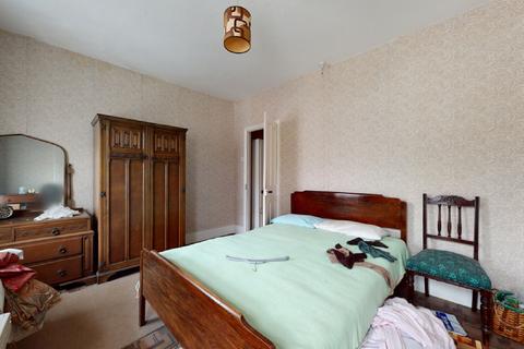 3 Braemar Road, Brentford, TW8 0NR
