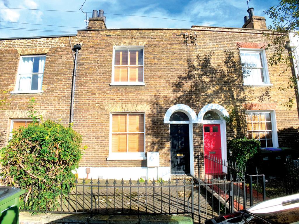 21 Earlswood Street, Greenwich 2 bed terraced house £395,000