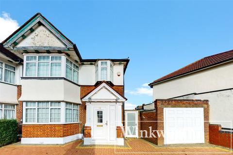 3 bedroom semi-detached house for sale - Ormesby Way, Harrow, Middlesex., HA3