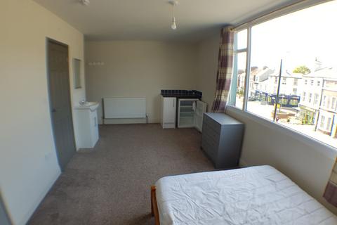 1 bedroom in a house share to rent, Room 7