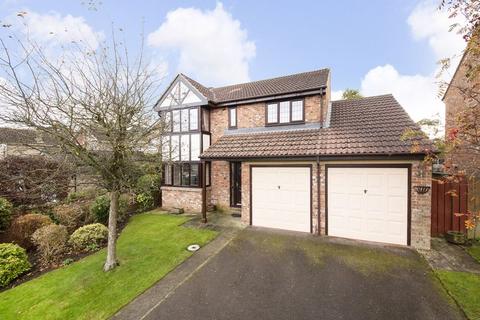 15 Hambleton Garth, Easingwold, York, YO61 3EY