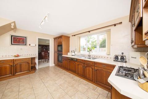 15 Hambleton Garth, Easingwold, York, YO61 3EY