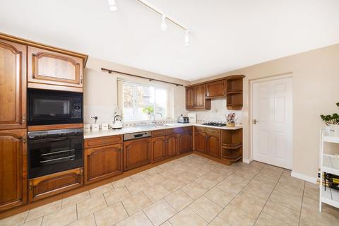 15 Hambleton Garth, Easingwold, York, YO61 3EY