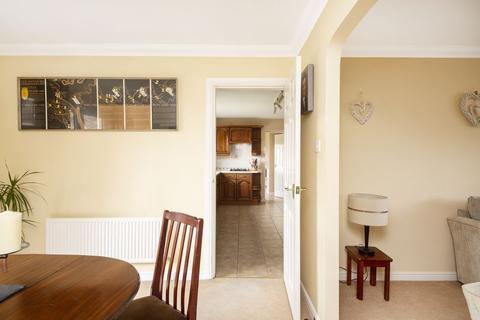 15 Hambleton Garth, Easingwold, York, YO61 3EY