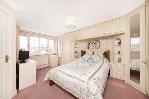 15 Hambleton Garth, Easingwold, York, YO61 3EY