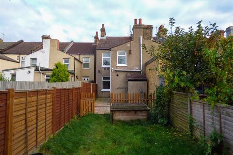 66 Springhead Road, Northfleet, Gravesend, DA11 9QY
