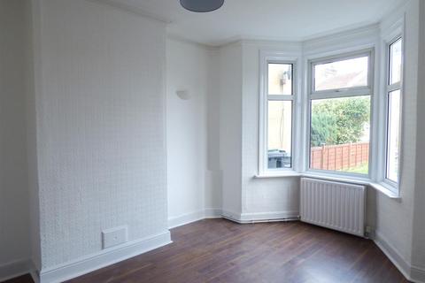 66 Springhead Road, Northfleet, Gravesend, DA11 9QY