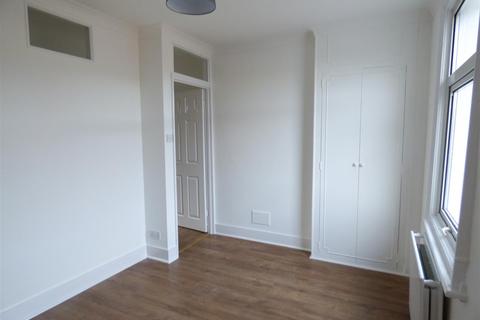 66 Springhead Road, Northfleet, Gravesend, DA11 9QY