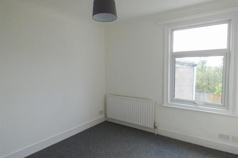 66 Springhead Road, Northfleet, Gravesend, DA11 9QY