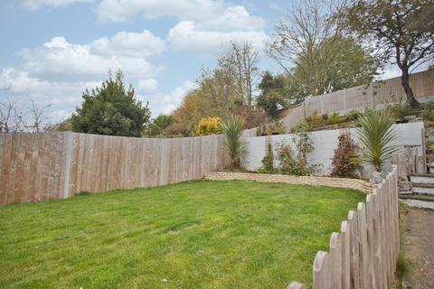 189 Downs Road, Folkestone, CT19 5PX