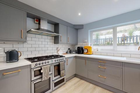 189 Downs Road, Folkestone, CT19 5PX