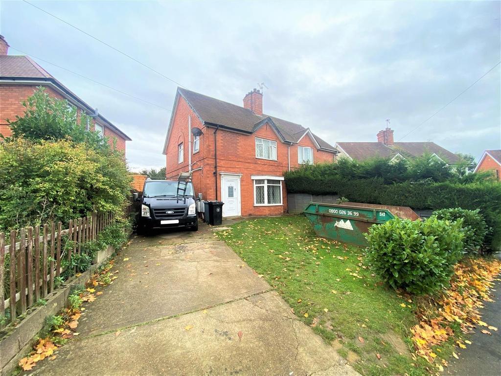 Gorse Rise, Grantham 3 bed semidetached house £175,000