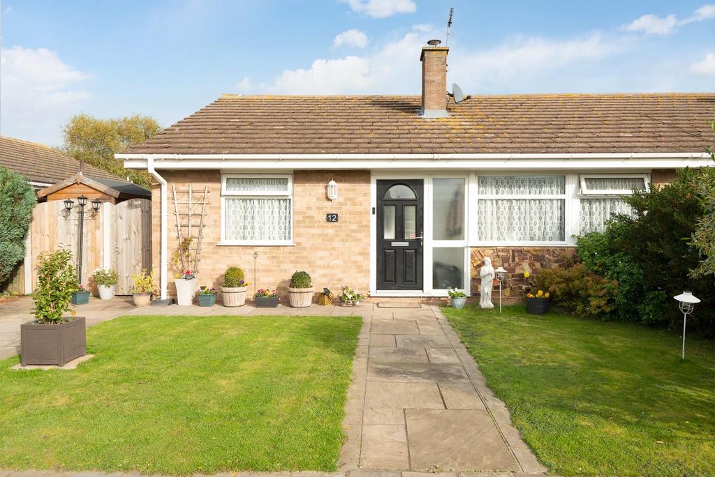 Marshall Crescent, Broadstairs 3 bed semidetached bungalow £385,000