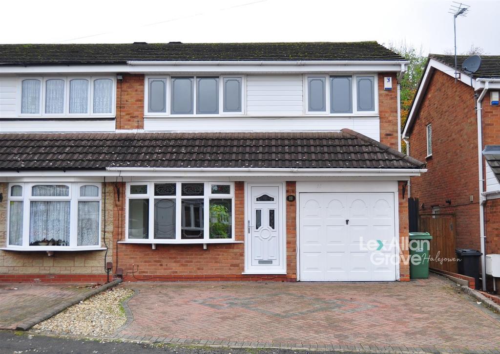Moray Close, Halesowen 3 bed semidetached house £250,000