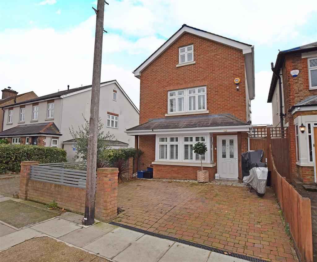 Percy Road, Hampton 4 bed detached house £895,000