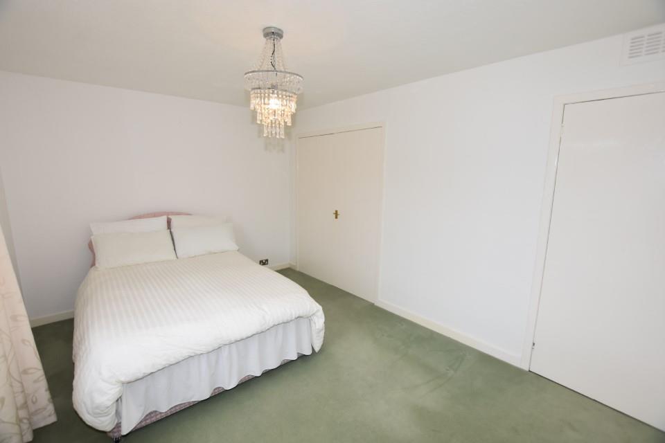 Bedroom One (2) (Custom).JPG