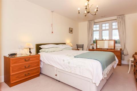 2 bedroom apartment for sale - Stiperstones Court, 167-170 Abbey Foregate, Shrewsbury, Shropshire, SY2 6AL