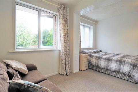 1 Biddenden Close, Bearsted, Maidstone, ME15 8JP