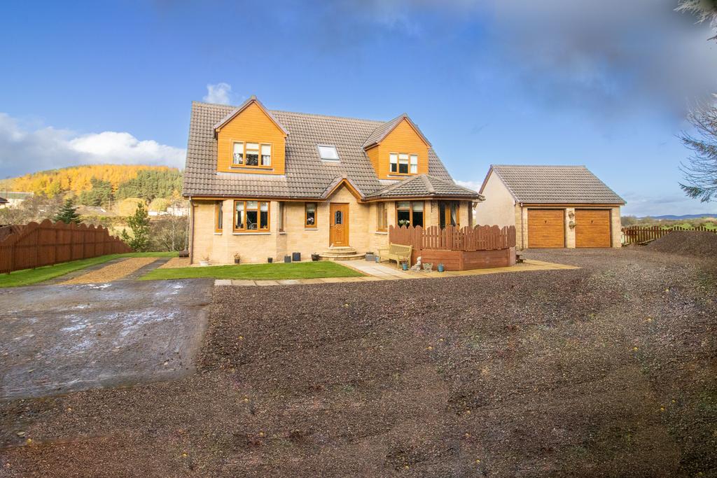 Westcraigs Road, Blackridge EH48 4 bed detached house £345,000