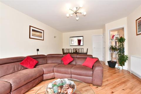 28 Eardley Road, Belvedere, DA17 6HA