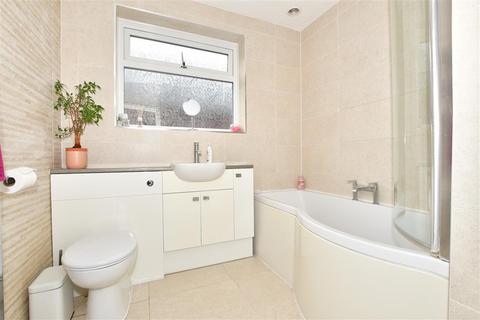 28 Eardley Road, Belvedere, DA17 6HA