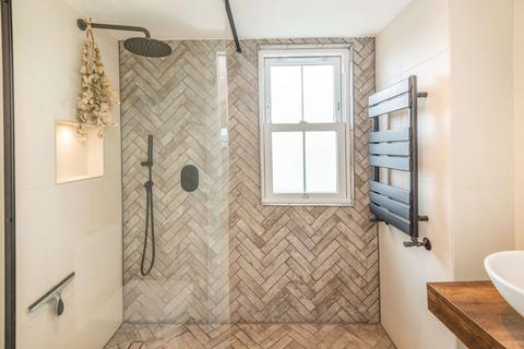 36 Camp View Road, St Albans, AL1 5LL