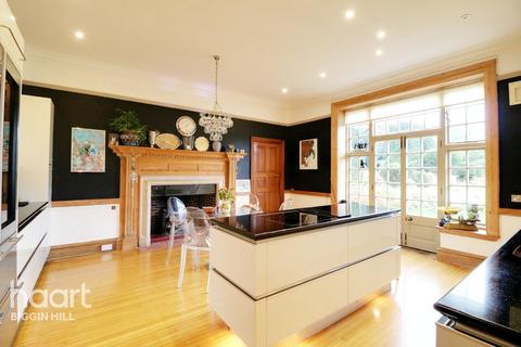 Farley Grange East Farley Common, Westerham, TN16 1UA