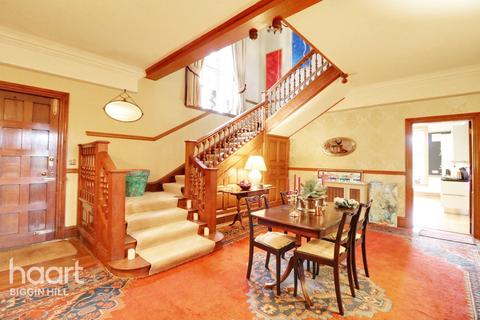 Farley Grange East Farley Common, Westerham, TN16 1UA