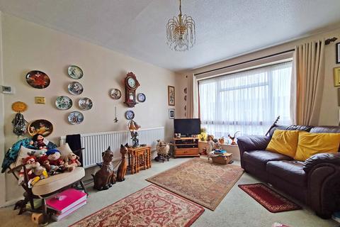 49 Neave Crescent, Romford, RM3 8HN