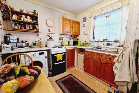 49 Neave Crescent, Romford, RM3 8HN