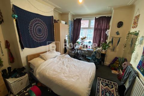 6 bedroom house to rent, Welton Mount, Leeds LS6