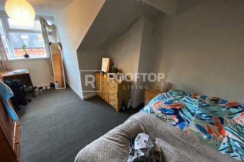 6 bedroom house to rent, Welton Mount, Leeds LS6