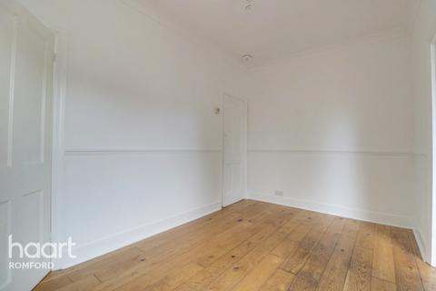 30 Cotleigh Road, Romford, RM7 9AS