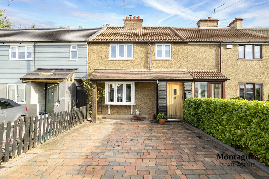 Fairfield Road, Epping, CM16 3 bed terraced house £575,000