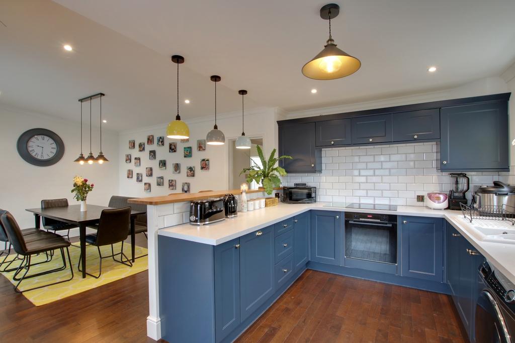 Kitchen dining room