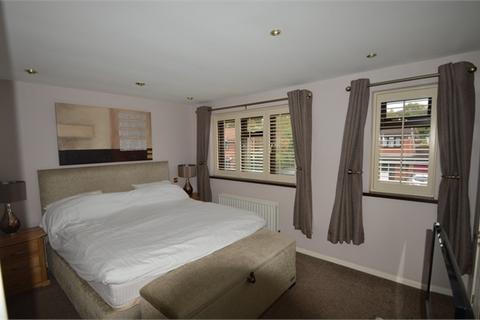 4 bedroom detached house for sale - Ploverdale Crescent, Kingswinford, West Midlands