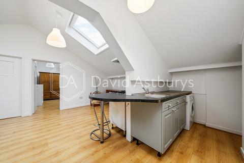4 bedroom apartment to rent, Lynton Road, Crouch End, London