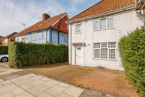 144 Saxon Drive, Acton, London, W3 0NT