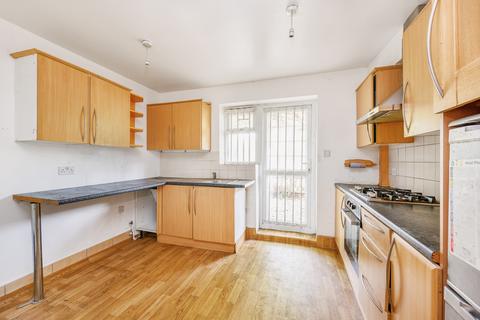 144 Saxon Drive, Acton, London, W3 0NT