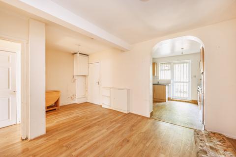 144 Saxon Drive, Acton, London, W3 0NT