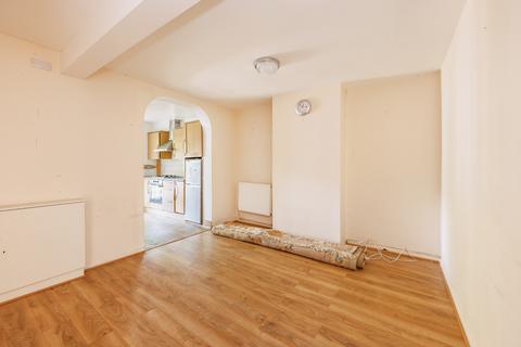 144 Saxon Drive, Acton, London, W3 0NT
