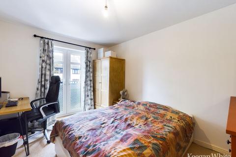 2 bedroom apartment for sale - Spring Gardens Road, High Wycombe