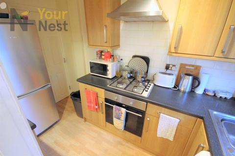 3 bedroom terraced house to rent, Granby place, Headingley, Leeds, LS6 3BD