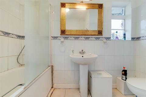 22 Ludlow Way, London, N2 0LA