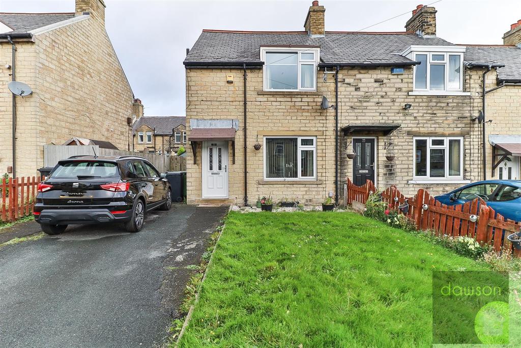Quarmby Road, Huddersfield 2 bed end of terrace house £130,000