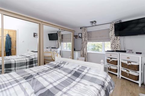 10 Cavendish Close, Goring By Sea, Worthing, BN12 6DP