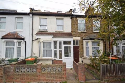 5 bedroom terraced house for sale - Nine Acres Close, London, E12